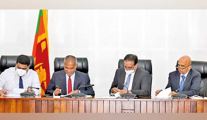  India, Sri Lanka To Jointly Develop Trincomalee Oil Tank Farm