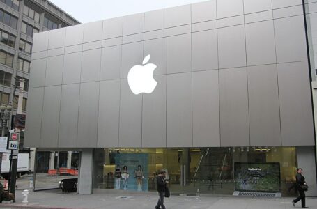 Chinese Man Sentenced to Over 4 Years in US Prison For $6 Million Apple Scam