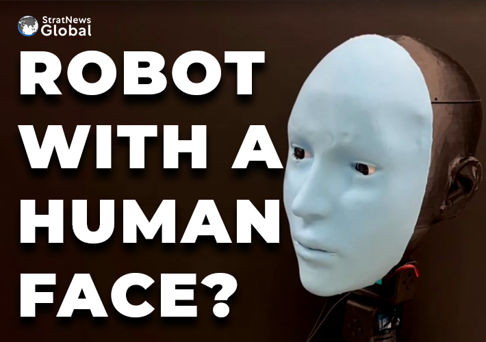  Emo, A Robot That Can Mimick Human Facial Expressions