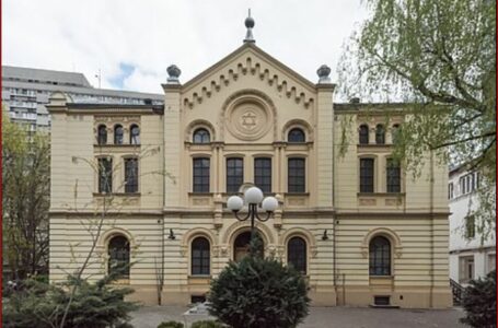 Historic Warsaw Synagogue Which Survived WWII  Firebombed, 16-Yr-Old Held