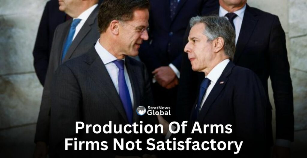 Mark Rutte talking with U.S. Secretary of State Antony Blinken, in Brussels.