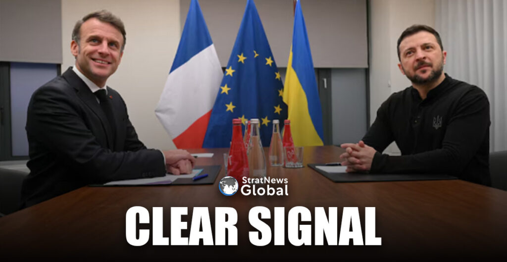 France's President Emmanuel Macron and Ukraine's President Volodymyr Zelenskiy pose ahead of a meeting in Brussels, Belgium December 18, 2024. Nicolas Tucat/Pool via REUTERS