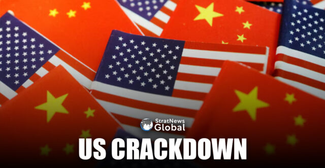 Flags of U.S. and China are seen in this illustration picture taken August 2, 2022. REUTERS/Florence Lo/Illustration//File Photo