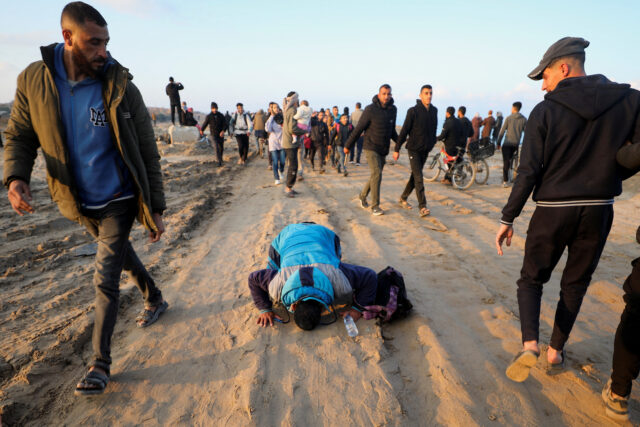 Displaced Palestinians return to their homes in northern Gaza Palestinians Gaza