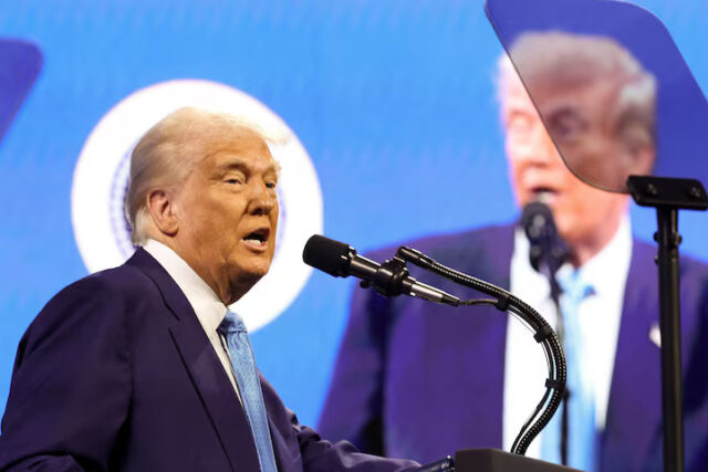 4SLU5K64UFILFB6QWXFXLLJ62Y U.S. President Donald Trump speaks at an FII Priority Saudi Investment summit in Miami, Florida, U.S., February 19, 2025. REUTERS/Kevin Lamarque