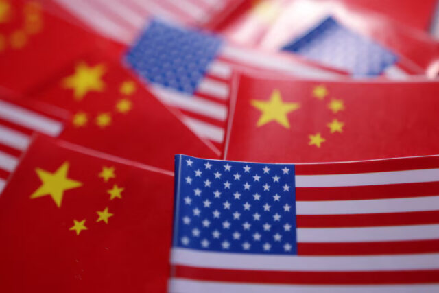 US and China flags