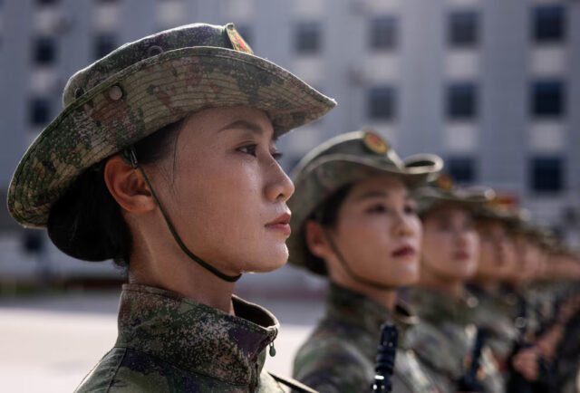 TBENWD4LGFNA3KXY7DVVJPESC4 China parade