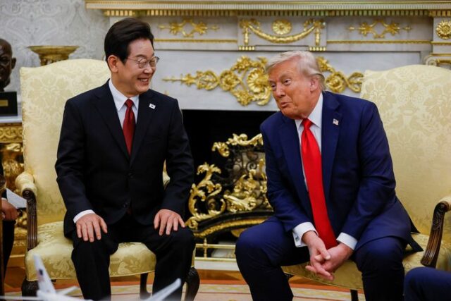 F66GPTPMIJJ6NB5LLLLJWJAAW4 U.S. President Donald Trump meets with South Korean President Lee Jae Myung at the Oval Office, at the White House, in Washington, D.C., U.S., August 25, 2025. REUTERS/Brian Snyder