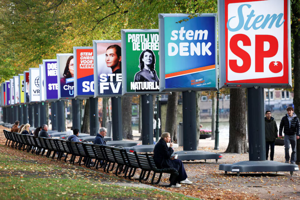 Election campaign boards are displayed ahead of the Dutch parliamentary election on October 29, in The Hague, Netherlands, October 7, 2025. REUTERS/Piroschka van de Wouw/File Photo
