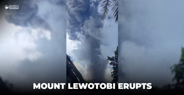 MOUNT LEWOTOBI ERUPTS