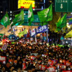 People protest during a candlelight vigil to condemn South Korean President Yoon Suk Yeol's surprise declarations of the failed martial law and to call for his resignation in Seoul, South Korea, December 5, 2024. REUTERS/Kim Kyung-Hoon