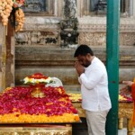 Sri Lankan President Anura Kumara Dissanayake visited the Mahabodhi temple in Bodh Gaya to seek blessings. (Courtesy: @MEAIndia via X)