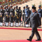 Indonesian President Prabowo Subianto walks after inspecting an honour guard during his ceremonial reception at the Rashtrapati Bhavan, in New Delhi, India, January 25, 2025. REUTERS/Altaf Hussain