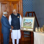 Mauritius President Dharambeer Gokhool welcomes PM Narendra Modi at the State House
