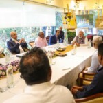 PM Narendra Modi met the Sri Lankan stars who lifted the 1996 Cricket World Cup for Sri Lanka.