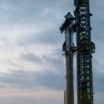 Starship stacked for flight (Courtesy: @SpaceX via X)