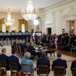 U.S. President Donald Trump meets Ukrainian President Volodymyr Zelenskiy, German Chancellor Friedrich Merz, French President Emmanuel Macron, British Prime Minister Keir Starmer, Italian Prime Minister Giorgia Meloni, Finland's President Alexander Stubb, NATO Secretary General Mark Rutte and European Commission President Ursula von der Leyen amid negotiations to end the Russian war in Ukraine, at the White House in Washington, D.C., U.S., August 18, 2025. REUTERS/Alexander Drago