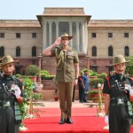 New Delhi: Lieutenant General Simon Stuart, Chief of Army, Australian Army, paid tributes to the Bravehearts by laying a wreath at National War Memorial