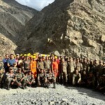 After a grueling 44 hrs operation battling darkness, fierce currents & unstable terrain, Surya Warriors of Tripeaks Brigade safely rescued all four civilians stranded across Sutlej River due to flash floods in Hojis Lungpa Nala on the night of 13 August 25.