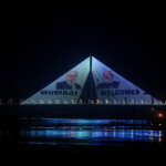 Images of Indian Prime Minister Narendra Modi welcoming British Prime Minister Keir Starmer are projected on the Bandra Worli Sea link, in Mumbai, India, October 8, 2025. REUTERS/Francis Mascarenhas