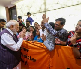 PM Narendra Modi received a warm welcome from the Indian community in Johannesburg