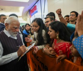 PM Narendra Modi received a warm welcome from the Indian community in Johannesburg