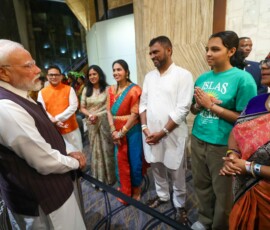 PM Modi met the winners of the Bharat Ko Janiye (Know India) Quiz in South Africa