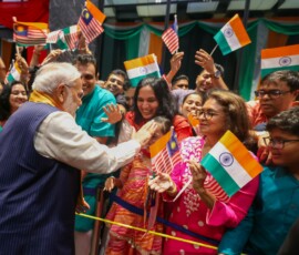 PM narendra Modi received a warm community welcome in Kuala Lumpur