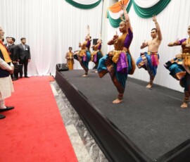 PM narendra Modi received a warm community welcome in Kuala Lumpur