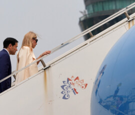 U.S. Secretary of State Marco Rubio and his wife Jeanette board their plane for New Delhi at Netaji Subhash Chandra Bose International Airport in Kolkata, India, Saturday, May 23, 2026. Julia Demaree Nikhinson/Pool via REUTERS