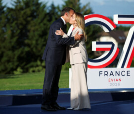 French President Emmanuel Macron greets Italy's Prime Minister Giorgia Meloni during the G7 summit in Evian-les-Bains, France, June 15, 2026. REUTERS/Isabel Infantes/Pool