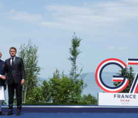 French President Emmanuel Macron welcomes India's Prime Minister Narendra Modi during the G7 summit, in Evian-les-Bains, France, June 16, 2026. REUTERS/Christian Hartmann