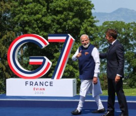 PM Modi was welcomed by the French President Macron at the G7 Summit