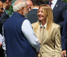 PM Modi interacted with the G7 leaders before the start of the proceedings at the G7 Summit in Evian