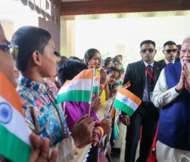 Indian diaspora welcomes PM Modi at the airport in Seychelles