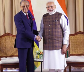 PM Narendra Modi met Prime Minister of Mauritius, Dr. Navinchandra Ramgoolam on the sidelines of PM’s visit to Seychelles